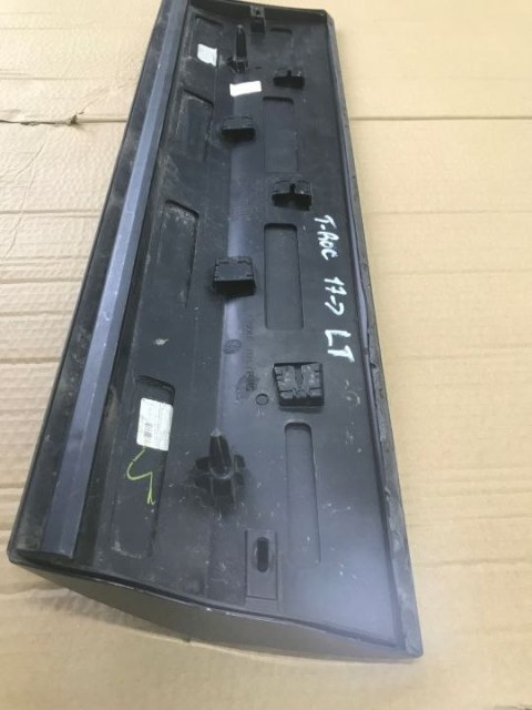 Listwa VW T-Roc TROC nakładka dolna drzwi lewych tylnych 2017r.-> 2GA853863 Listwa VW T-Roc TROC nakładka dolna drzwi lewych tylnych 2017r.-> 2GA853863