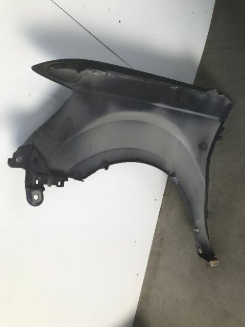 Błotnik Mitsubishi Outlander 2 II prawy przedni przedlift 2006-2010r. Błotnik Mitsubishi Outlander 2 II prawy przedni przedlift 2006-2010r.