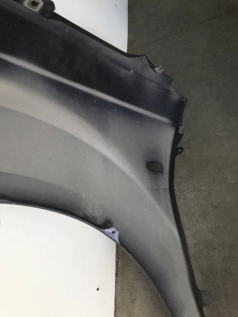 Błotnik Mitsubishi Outlander 2 II prawy przedni przedlift 2006-2010r. Błotnik Mitsubishi Outlander 2 II prawy przedni przedlift 2006-2010r.