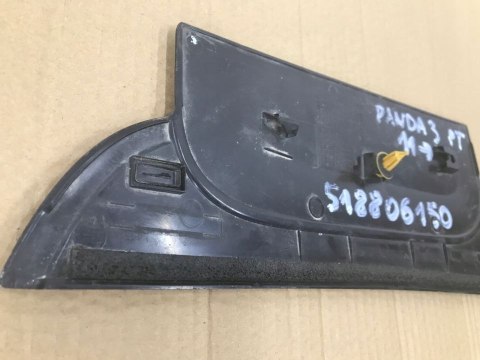 Listwa Fiat Panda 3 III nakładka ramki drzwi prawych tylnych 2011r.-> 518806150 Listwa Fiat Panda 3 III nakładka ramki drzwi prawych tylnych 2011r.-> 518806150