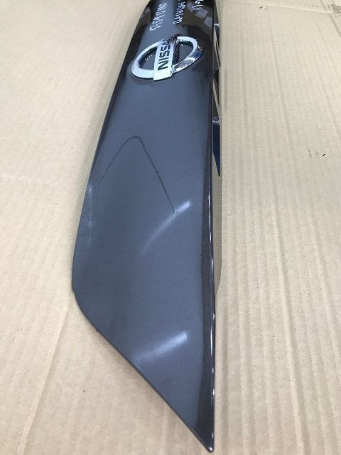 Listwa Nissan Qashqai 2 J11 blenda nakładka klapy bagażnika 2013-2021r. 908104ES Listwa Nissan Qashqai 2 J11 blenda nakładka klapy bagażnika 2013-2021r. 908104ES