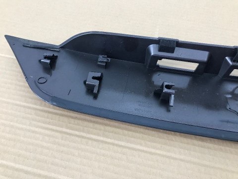 Listwa Nissan Qashqai 2 J11 blenda nakładka klapy bagażnika 2013-2021r. 908104ES Listwa Nissan Qashqai 2 J11 blenda nakładka klapy bagażnika 2013-2021r. 908104ES