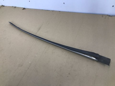 Listwa Opel Vectra C Signum nakładka zgarniająca szyby przedniej czołowej prawa lewa 2002-2008r. kolor z167 KOMPLET Listwa Opel Vectra C Signum nakładka zgarniająca szyby przedniej czołowej prawa lewa 2002-2008r. kolor z167 KOMPLET