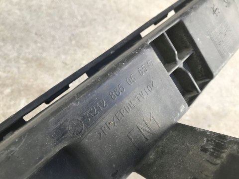 Ślizg Mercedes w212 mocowanie wspornik uchwyt zderzaka tylnego E-klasa 2009-2016r. a2128850565