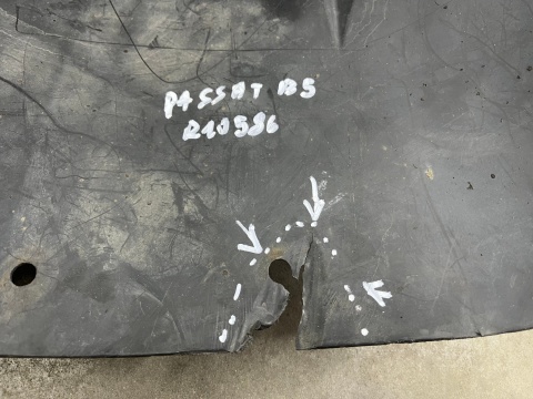 Nadkole Volkswagen Passat B5 96-05r. prawe przednie prawy przód osłona 3B0809962 Nadkole Volkswagen Passat B5 96-05r. prawe przednie prawy przód osłona 3B0809962