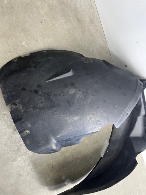 Nadkole Volkswagen Passat B5 96-05r. prawe przednie prawy przód osłona 3B0809962 Nadkole Volkswagen Passat B5 96-05r. prawe przednie prawy przód osłona 3B0809962