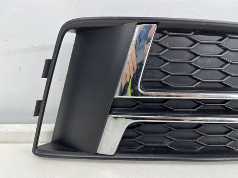 Atrapa Audi A4 B9 S-line kratka zderzaka prawa chrom 15-23r. ORYGINALNA 8w0807682f Atrapa Audi A4 B9 S-line kratka zderzaka prawa chrom 15-23r. ORYGINALNA 8w0807682f