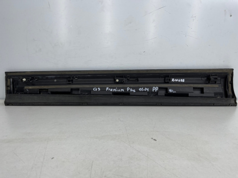 Listwa AUDI Q3 Premium Plus 11-14r. nakładka dolna drzwi prawych przednich 8U0853960 Listwa AUDI Q3 Premium Plus 11-14r. nakładka dolna drzwi prawych przednich 8U0853960