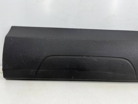 Listwa AUDI Q3 Premium Plus 11-14r. nakładka dolna drzwi prawych przednich 8U0853960 Listwa AUDI Q3 Premium Plus 11-14r. nakładka dolna drzwi prawych przednich 8U0853960