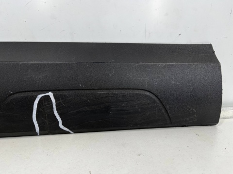 Listwa AUDI Q3 Premium Plus 11-14r. nakładka dolna drzwi prawych przednich 8U0853960 Listwa AUDI Q3 Premium Plus 11-14r. nakładka dolna drzwi prawych przednich 8U0853960