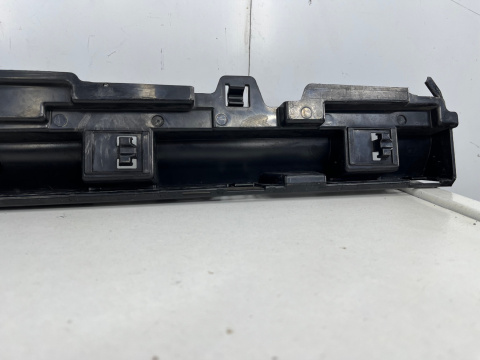 Ślizg BMW F30 F31 11-18r. sedan kombi prawy mocowanie progu wspornik uchwyt komplet 7256918 Ślizg BMW F30 F31 11-18r. sedan kombi prawy mocowanie progu wspornik uchwyt komplet 7256918