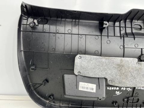 Tapicerka Kia Venga 09-19r. boczek klapy bagażnika 81751-1P000 Tapicerka Kia Venga 09-19r. boczek klapy bagażnika 81751-1P000