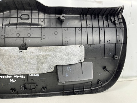 Tapicerka Kia Venga 09-19r. boczek klapy bagażnika 81751-1P000 Tapicerka Kia Venga 09-19r. boczek klapy bagażnika 81751-1P000