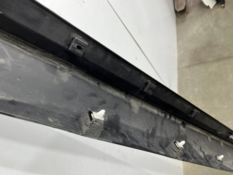 Nakładka progu Opel Crossland X 17r.- prawa listwa próg zewnętrzny 13482064 Nakładka progu Opel Crossland X 17r.- prawa listwa próg zewnętrzny 13482064