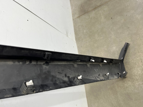 Nakładka progu Opel Crossland X 17r.- prawa listwa próg zewnętrzny 13482064 Nakładka progu Opel Crossland X 17r.- prawa listwa próg zewnętrzny 13482064