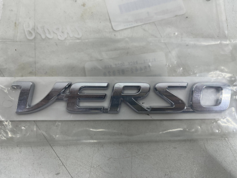 Znaczek Toyota Verso napis na klapę bagażnika 165x23mm. 107x21mm 75442-0f020 75441-0f020 NOWY ORYGNALNY komplet Znaczek Toyota Verso napis na klapę bagażnika 165x23mm. 107x21mm 75442-0f020 75441-0f020 NOWY ORYGNALNY komplet
