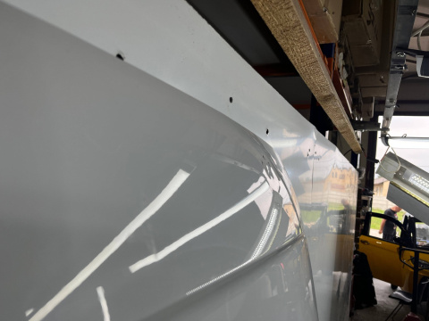 Drzwi Mercedes w910 w907 sprinter 3 III 2018r.- prawe tylne na szybę wysokość 200cm. Drzwi Mercedes w910 w907 sprinter 3 III 2018r.- prawe tylne na szybę wysokość 200cm.