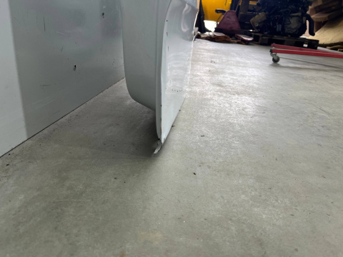 Drzwi Mercedes w910 w907 sprinter 3 III 2018r.- prawe tylne na szybę wysokość 200cm. Drzwi Mercedes w910 w907 sprinter 3 III 2018r.- prawe tylne na szybę wysokość 200cm.