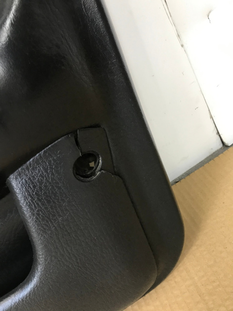Tapicerka Mazda 323F BG GT 89-94 boczek drzwi komplet Tapicerka Mazda 323F BG GT 89-94 boczek drzwi komplet