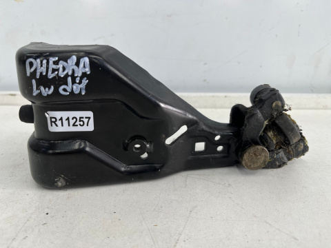 Prowadnica drzwi Peugeot 807 Citroen C8 Fiat Ulysse Lancia Phedra dolna lewa wózek przesuwne Prowadnica drzwi Peugeot 807 Citroen C8 Fiat Ulysse Lancia Phedra dolna lewa wózek przesuwne