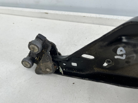 Prowadnica drzwi Peugeot 807 Citroen C8 Fiat Ulysse Lancia Phedra dolna lewa wózek przesuwne Prowadnica drzwi Peugeot 807 Citroen C8 Fiat Ulysse Lancia Phedra dolna lewa wózek przesuwne