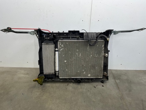 Pas przedni Peugeot 807 Citroen C8 Ulysse Phedra wiatraki chłodnice klimy wody intercooler wzmocnienie 2.0hdi Pas przedni Peugeot 807 Citroen C8 Ulysse Phedra wiatraki chłodnice klimy wody intercooler wzmocnienie 2.0hdi