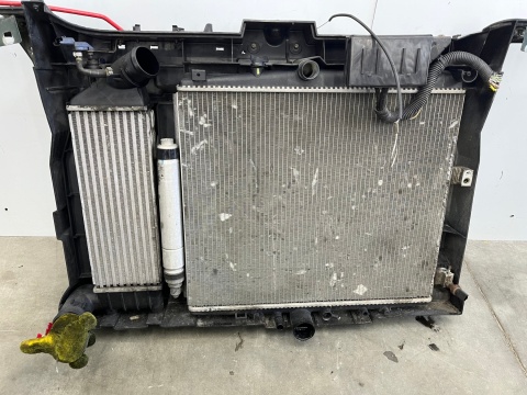 Pas przedni Peugeot 807 Citroen C8 Ulysse Phedra wiatraki chłodnice klimy wody intercooler wzmocnienie 2.0hdi Pas przedni Peugeot 807 Citroen C8 Ulysse Phedra wiatraki chłodnice klimy wody intercooler wzmocnienie 2.0hdi