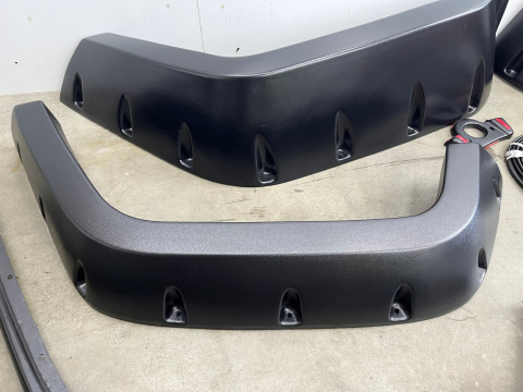 Listwa Jeep Wrangler III JK 2 i 4-drzwi POSZERZENIA NADKOLI BUSHWACKER 11,75" błotnika nakładka NOWE komplet Listwa Jeep Wrangler III JK 2 i 4-drzwi POSZERZENIA NADKOLI BUSHWACKER 11,75" błotnika nakładka NOWE komplet